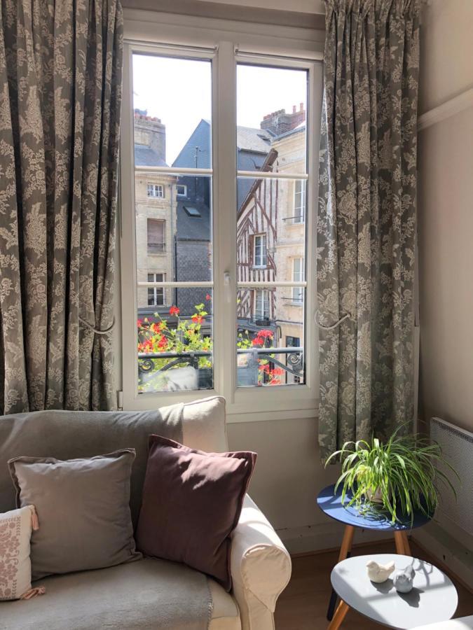 L'Appartement R Postel Honfleur Exterior foto